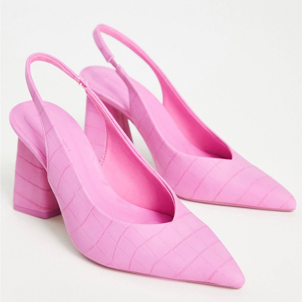 Stradivarius Sling Back Mid Heel Shoe in Pink